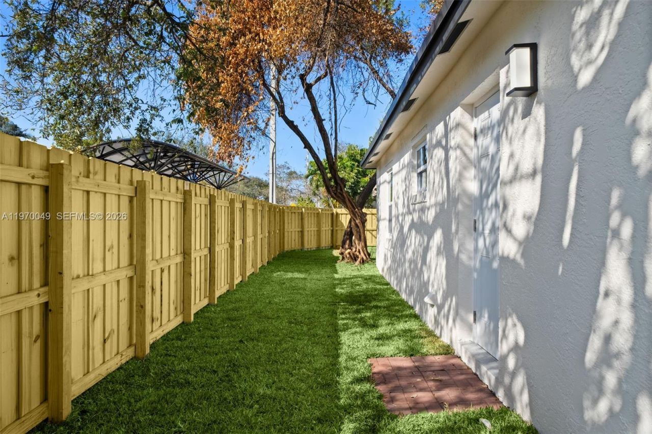 2241 Hope St , Hollywood, FL 33020 Photo