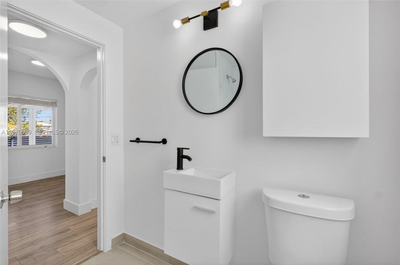 1801 SW 5th St, Unit 1801, Miami, FL 33135 Photo