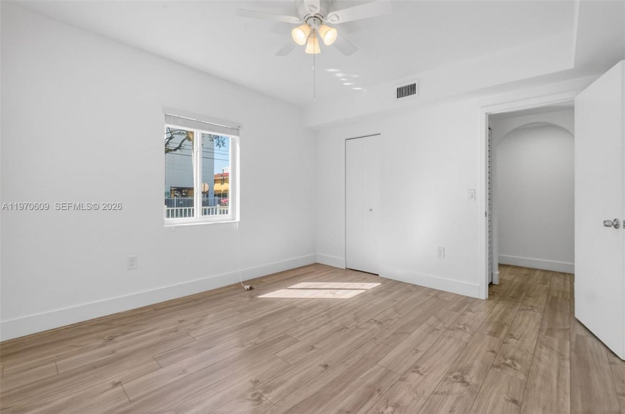 1801 SW 5th St, Unit 1801, Miami, FL 33135 Photo