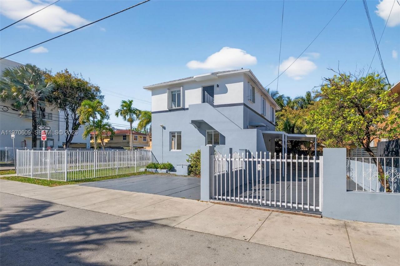 1801 SW 5th St, Unit 1801, Miami, FL 33135 Photo