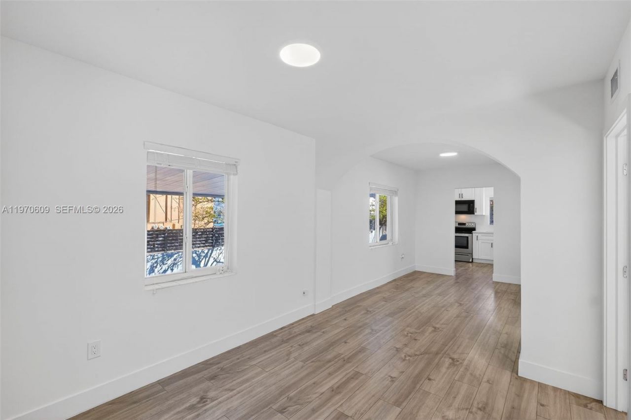 1801 SW 5th St, Unit 1801, Miami, FL 33135 Photo