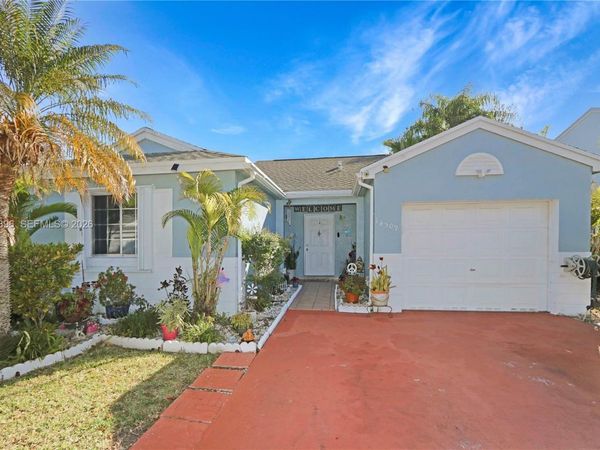 14509 SW 138th Ct , Miami, FL 33186
