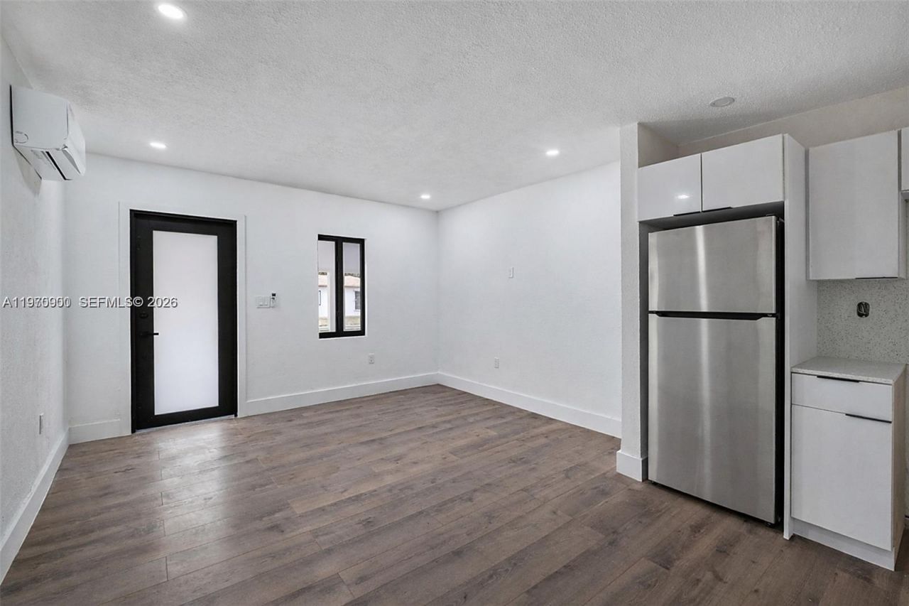 6905 NW 4th Ct, Miami, FL 33150 Photo