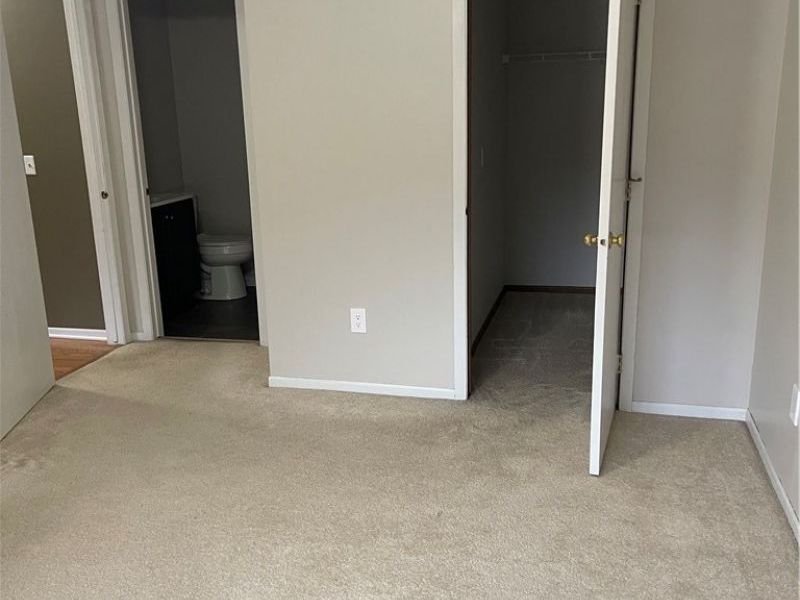 8665 W Scenicview Drive, Unit 205, Broadview Heights, OH 44147 Photo 7