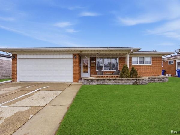 14135 Ivanhoe Drive, Warren, MI 48088