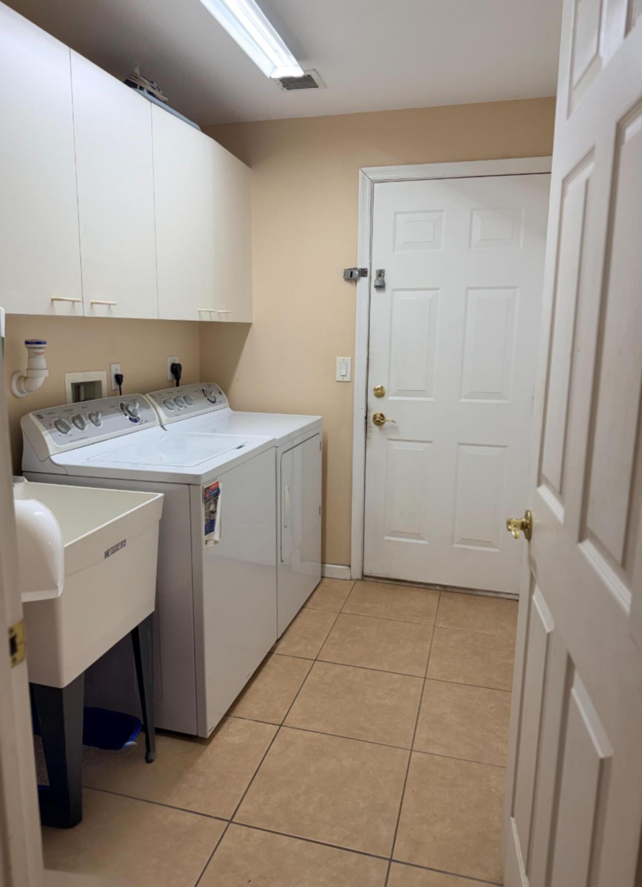 2236 Ridgewood Circle, Royal Palm Beach, FL 33411 Photo