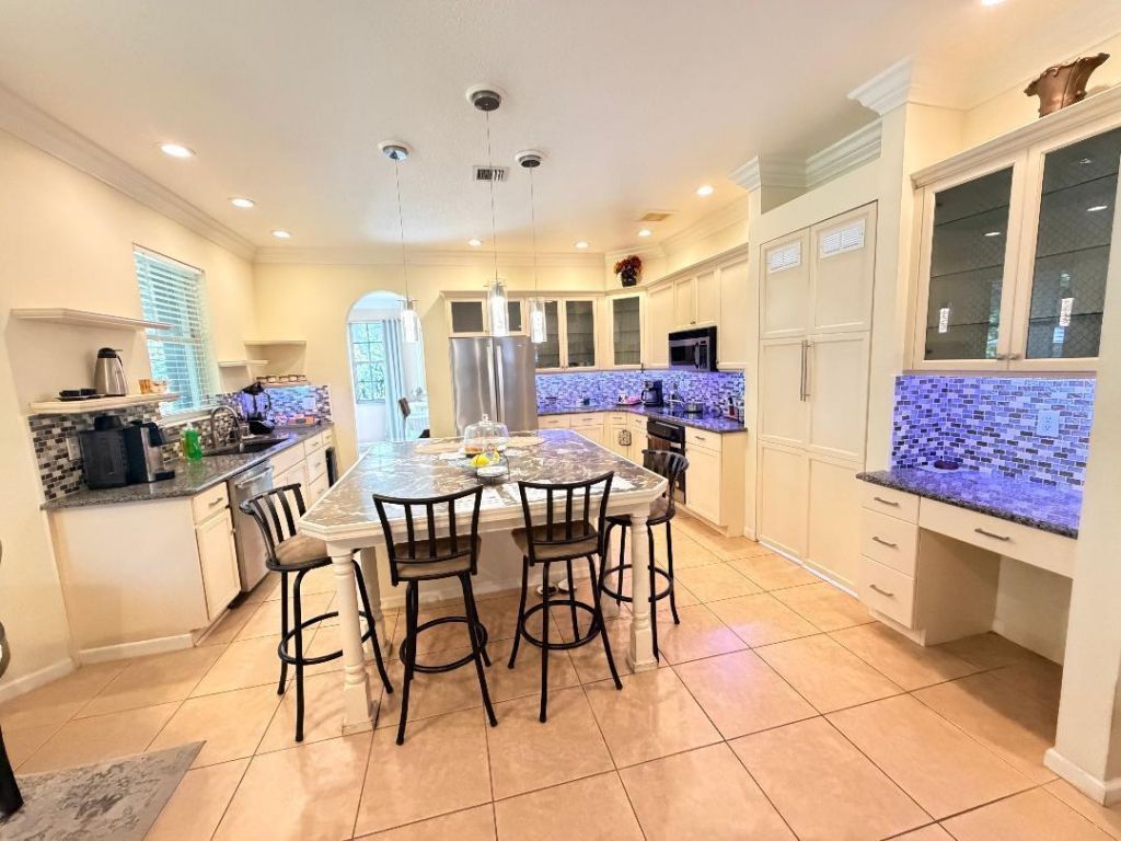 2236 Ridgewood Circle, Royal Palm Beach, FL 33411 Photo