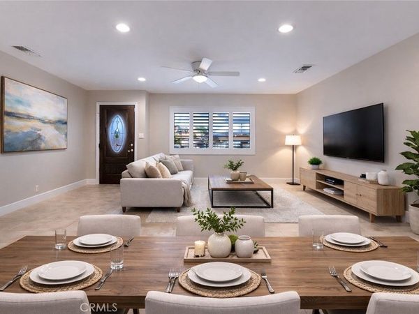 22052 Cantlay Street, Canoga Park, CA 91303