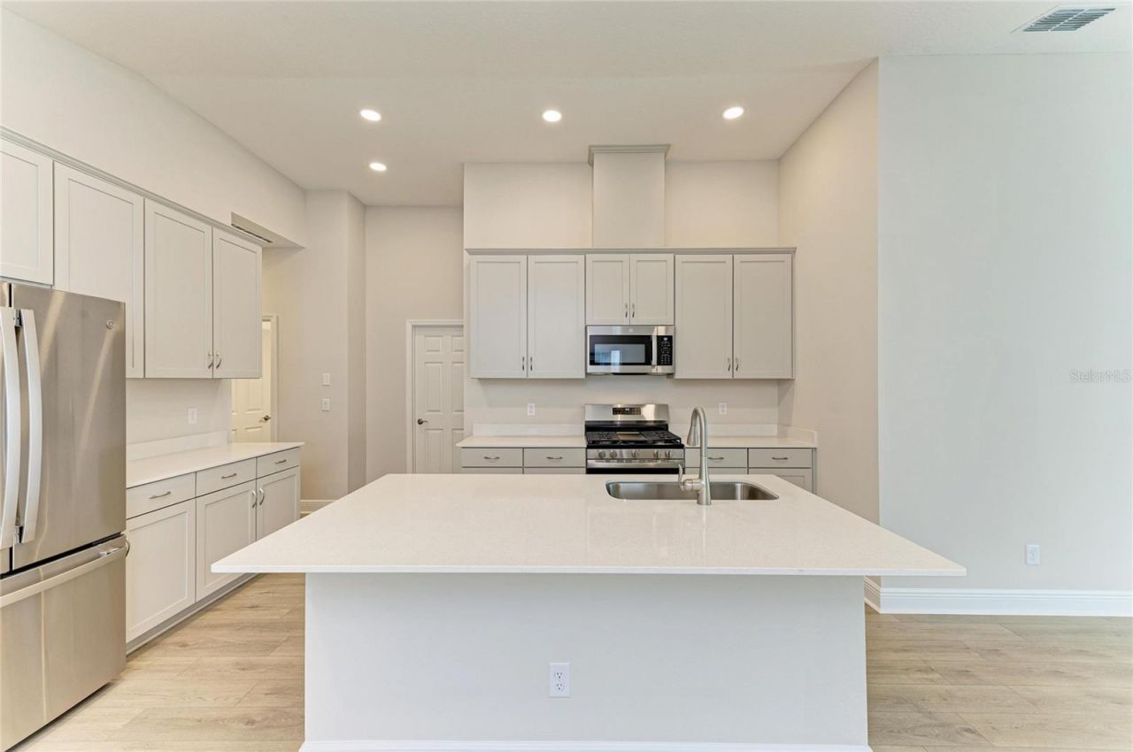 12310 Oak  Hill Way, Parrish, FL 34219 Photo