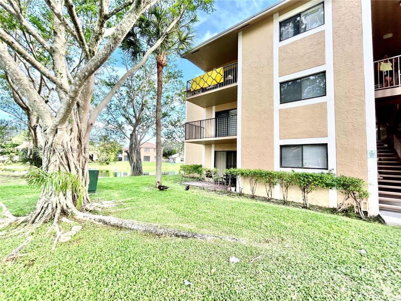 400 W Palm Cir W , Unit 201, Pembroke Pines, FL 33025 Photo