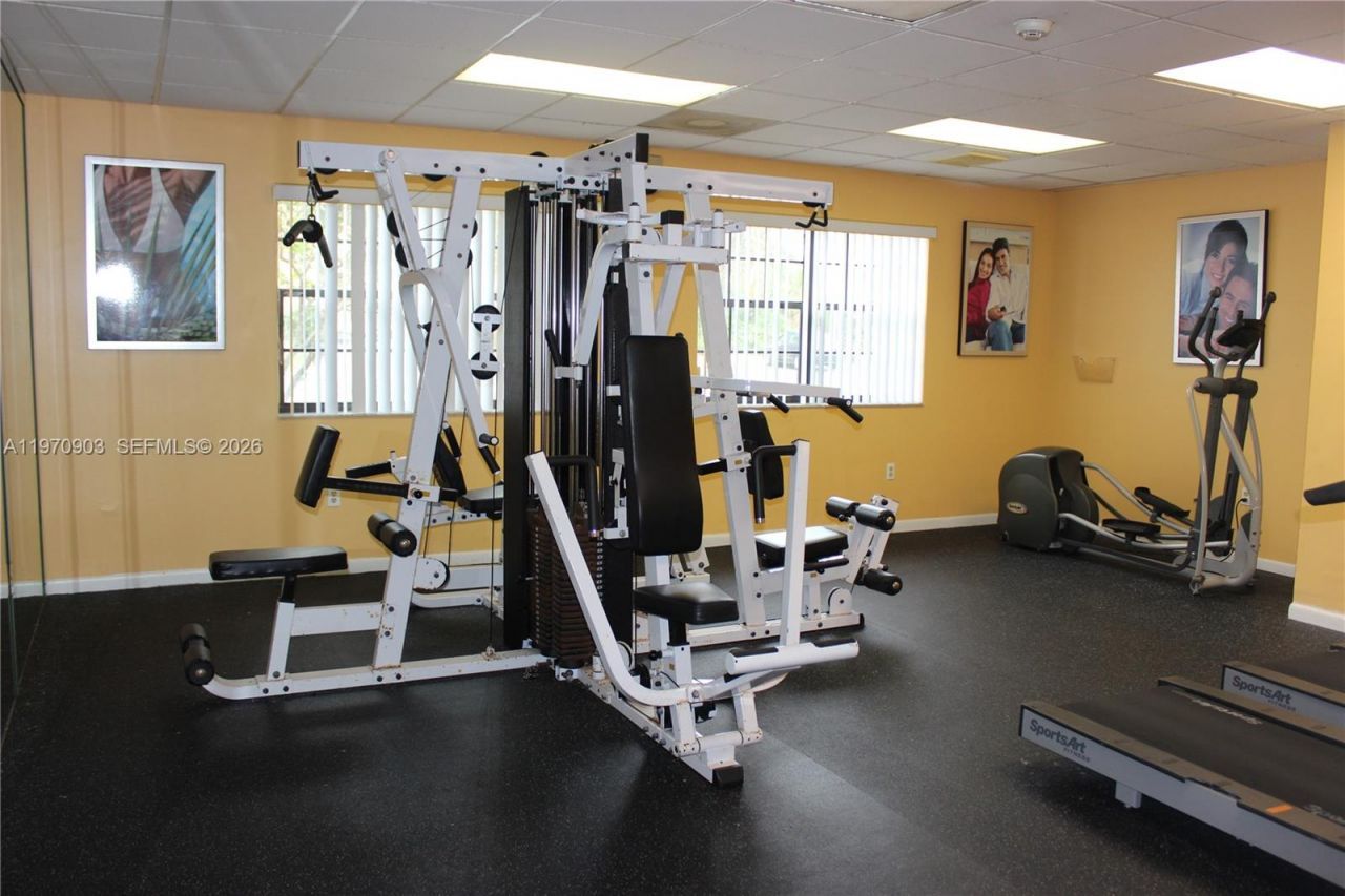 400 W Palm Cir W , Unit 201, Pembroke Pines, FL 33025 Photo