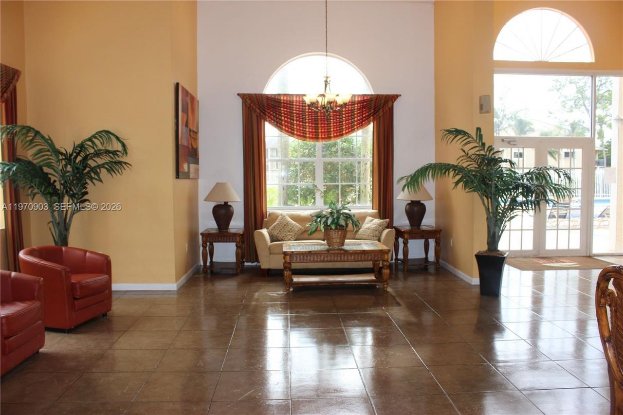 400 W Palm Cir W , Unit 201, Pembroke Pines, FL 33025 Photo