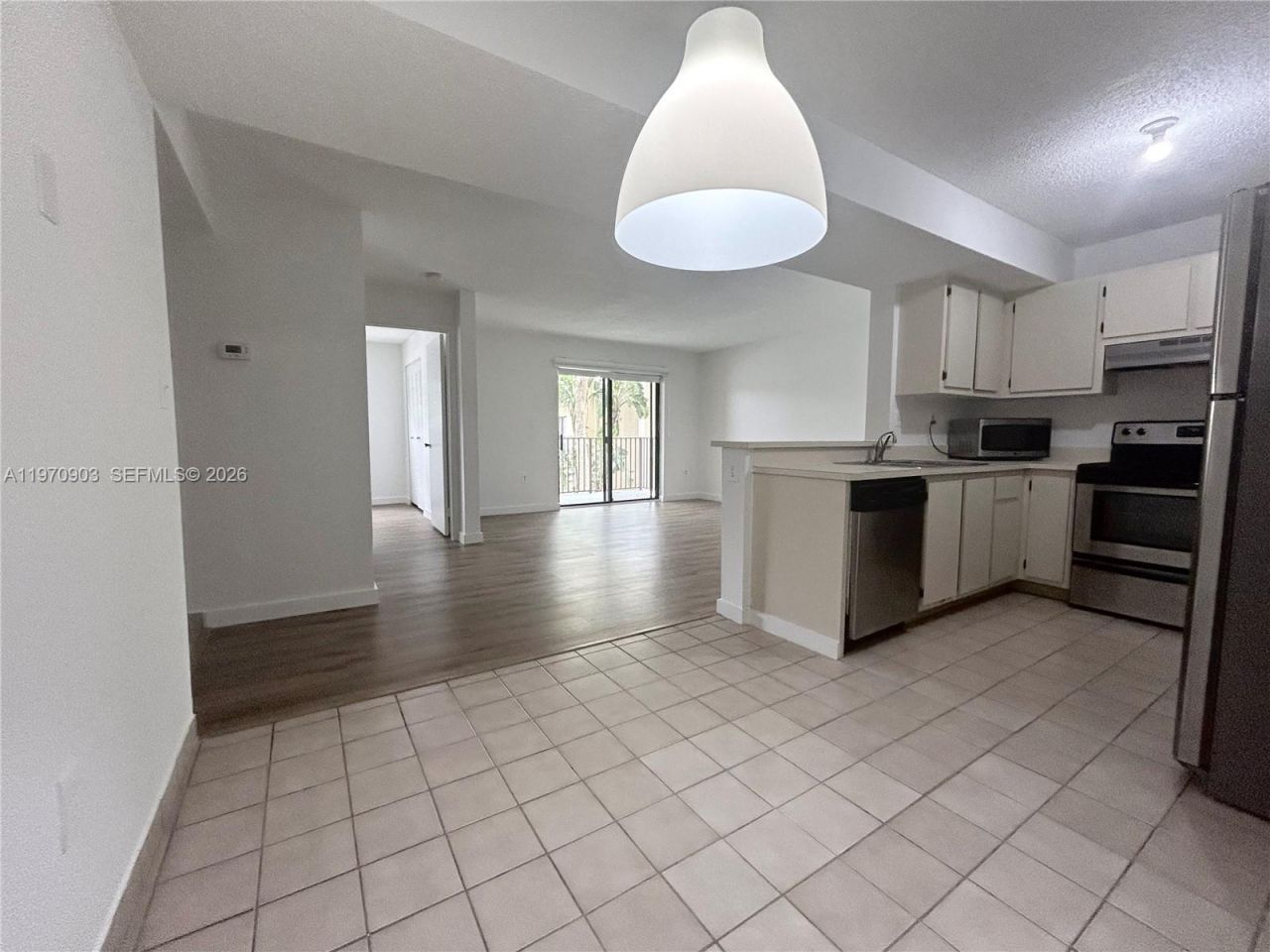 400 W Palm Cir W , Unit 201, Pembroke Pines, FL 33025 Photo