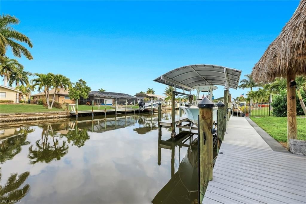 419 Pinecrest Ct, Cape Coral, FL 33904 Photo