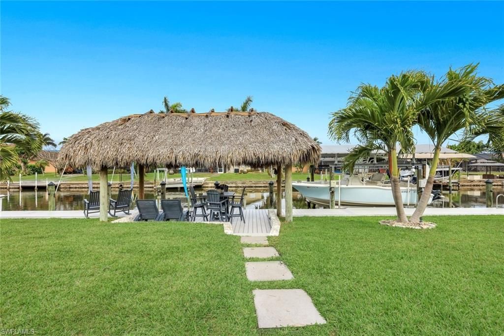 419 Pinecrest Ct, Cape Coral, FL 33904 Photo