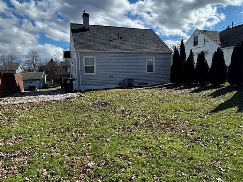 178 Mission Drive, Akron, OH 44301 Photo 2