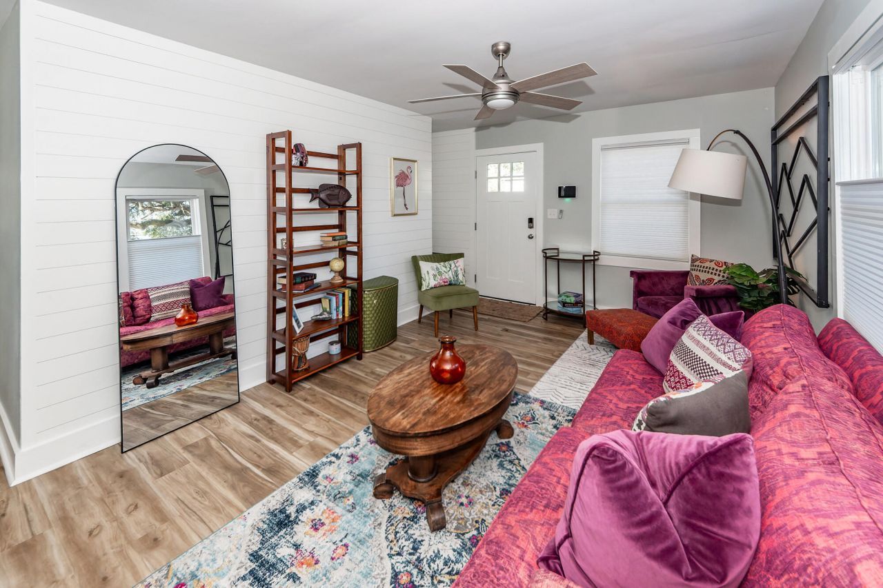 1511 Larry Street Photo 11