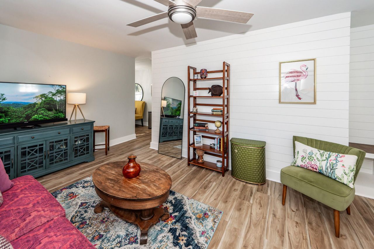 1511 Larry Street Photo 12