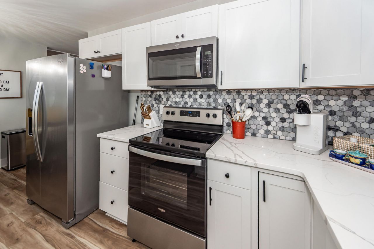 1511 Larry Street Photo 15