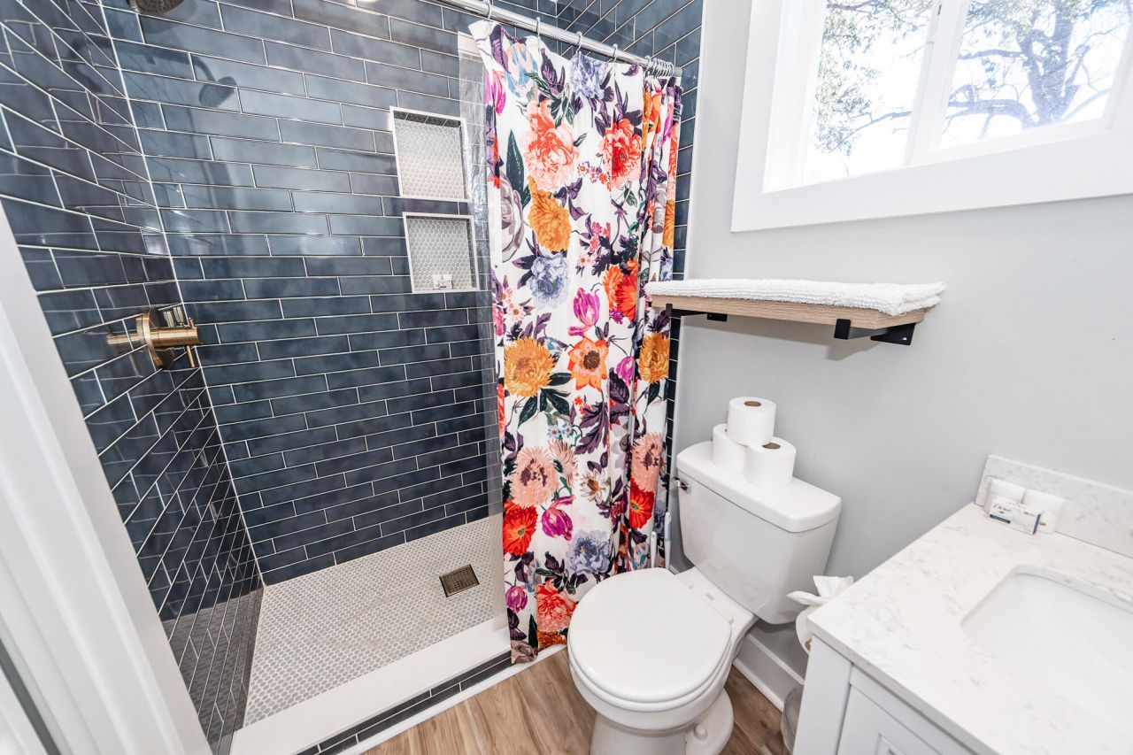 1511 Larry Street Photo 24