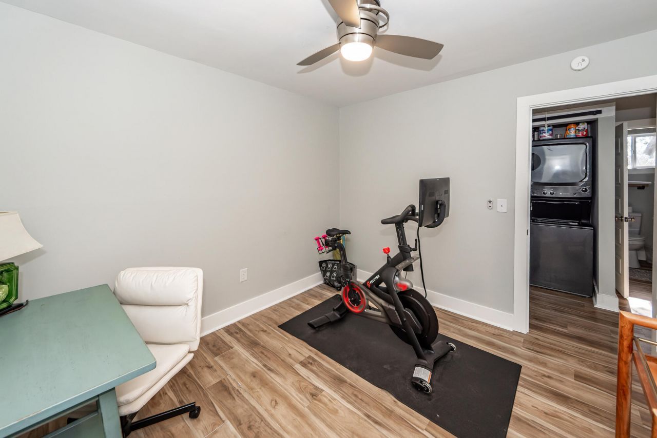 1511 Larry Street Photo 29