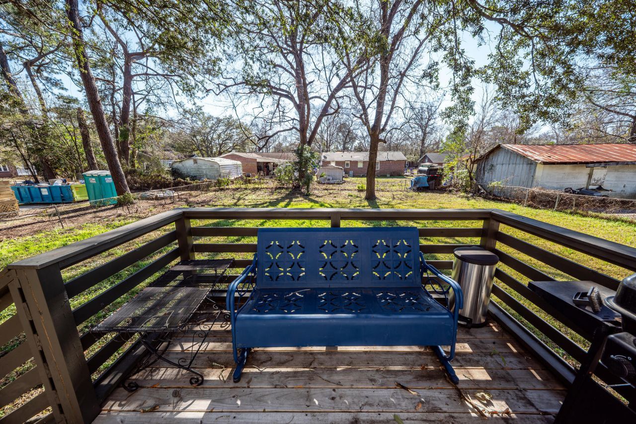 1511 Larry Street Photo 32