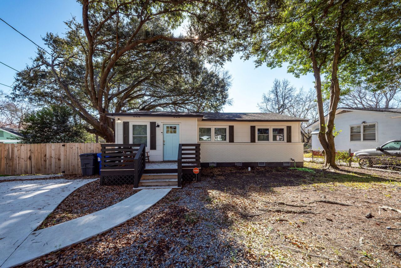 1511 Larry Street Photo 35