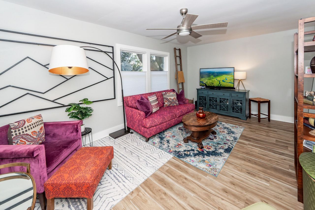 1511 Larry Street Photo 8