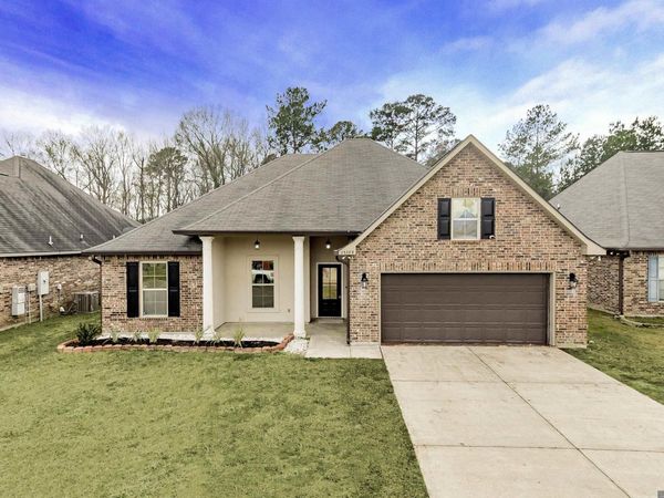 23289 Mango Dr, Denham Springs, LA 70726