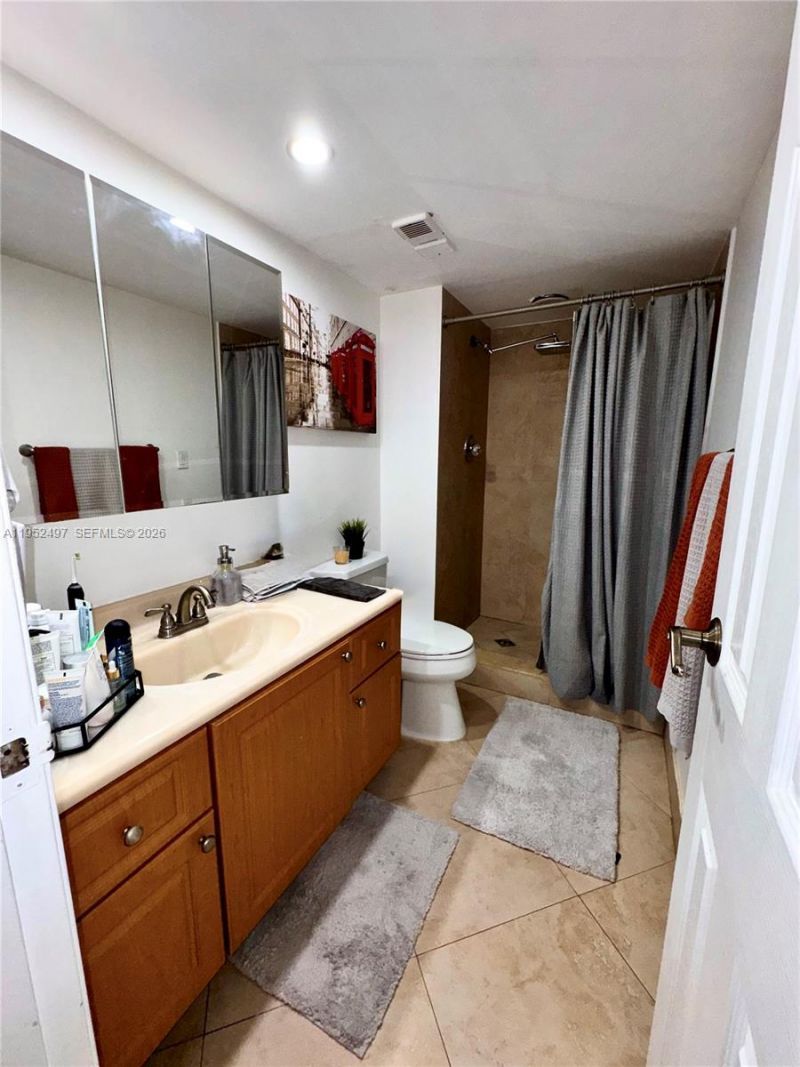 2401 Collins Ave, Unit 509, Miami Beach, FL 33140 Photo