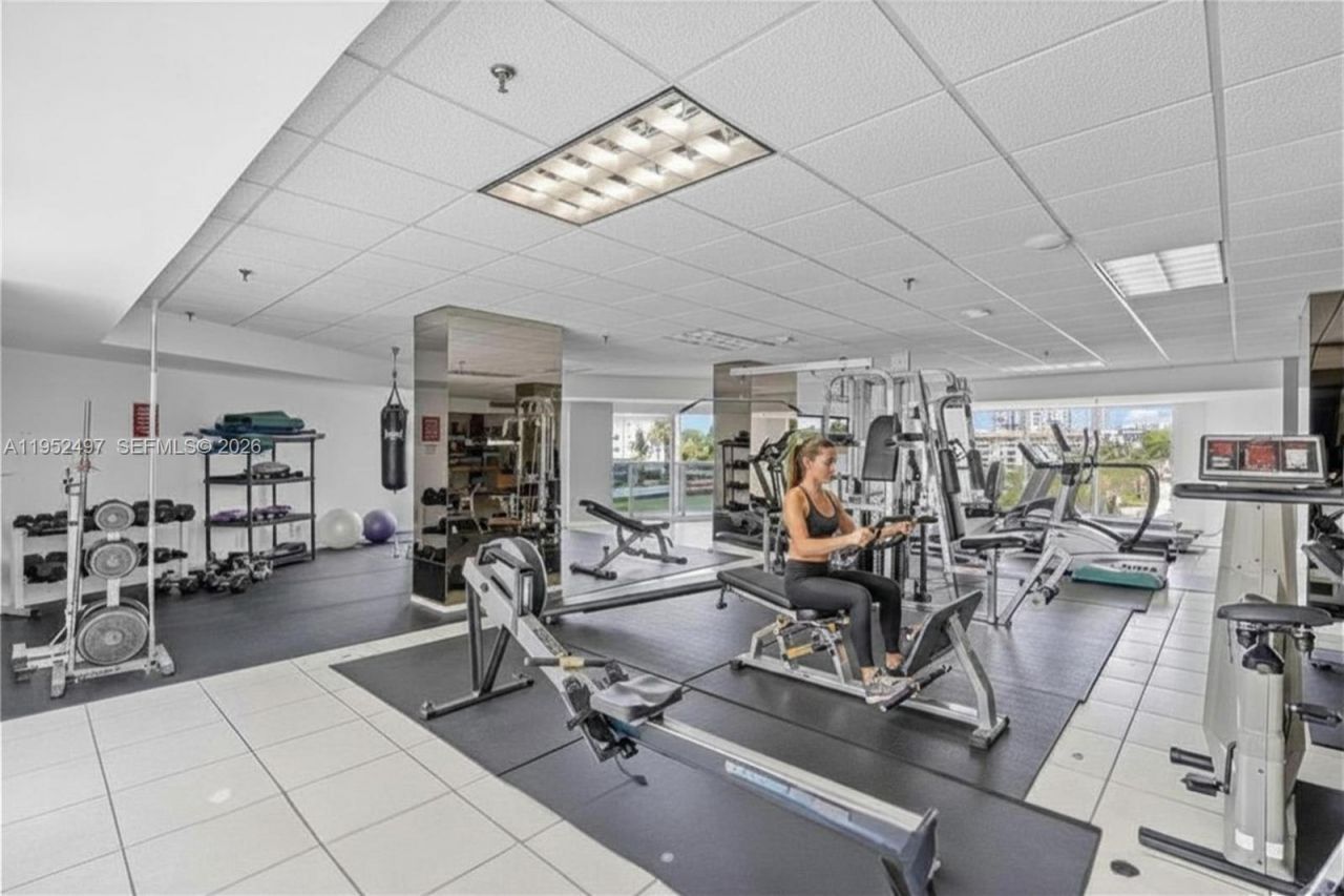 2401 Collins Ave, Unit 509, Miami Beach, FL 33140 Photo