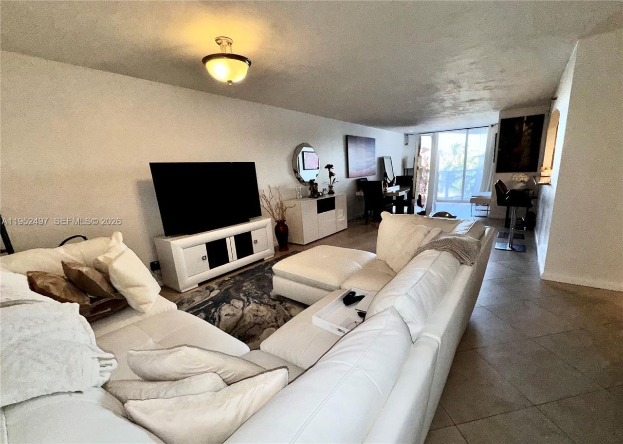 2401 Collins Ave, Unit 509, Miami Beach, FL 33140 Photo