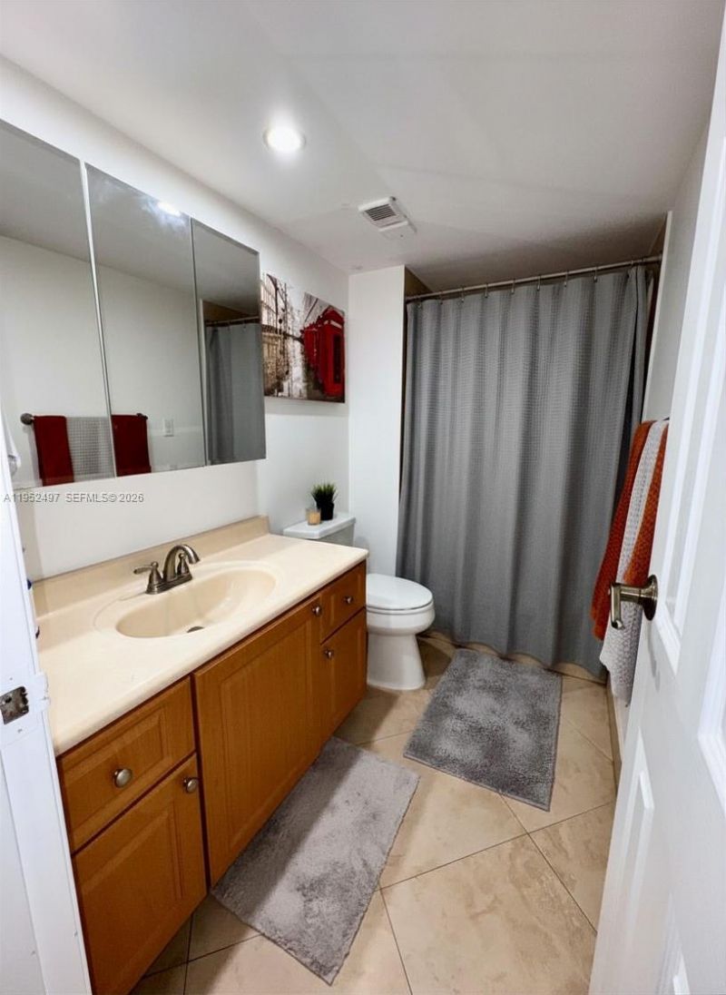2401 Collins Ave, Unit 509, Miami Beach, FL 33140 Photo