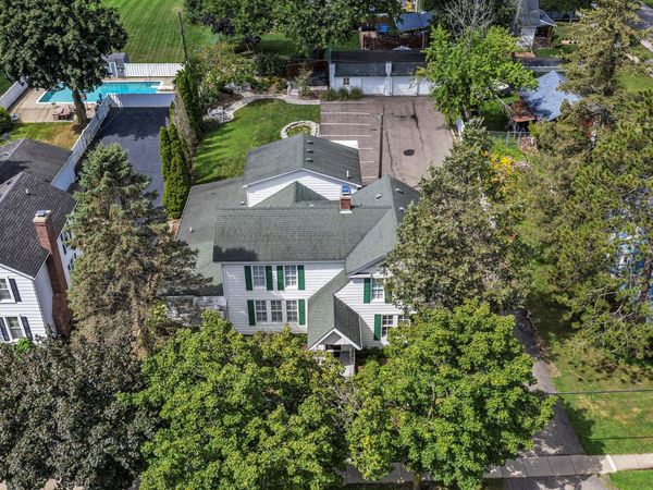 155 N Main Street, Clarkston, Mi 48346