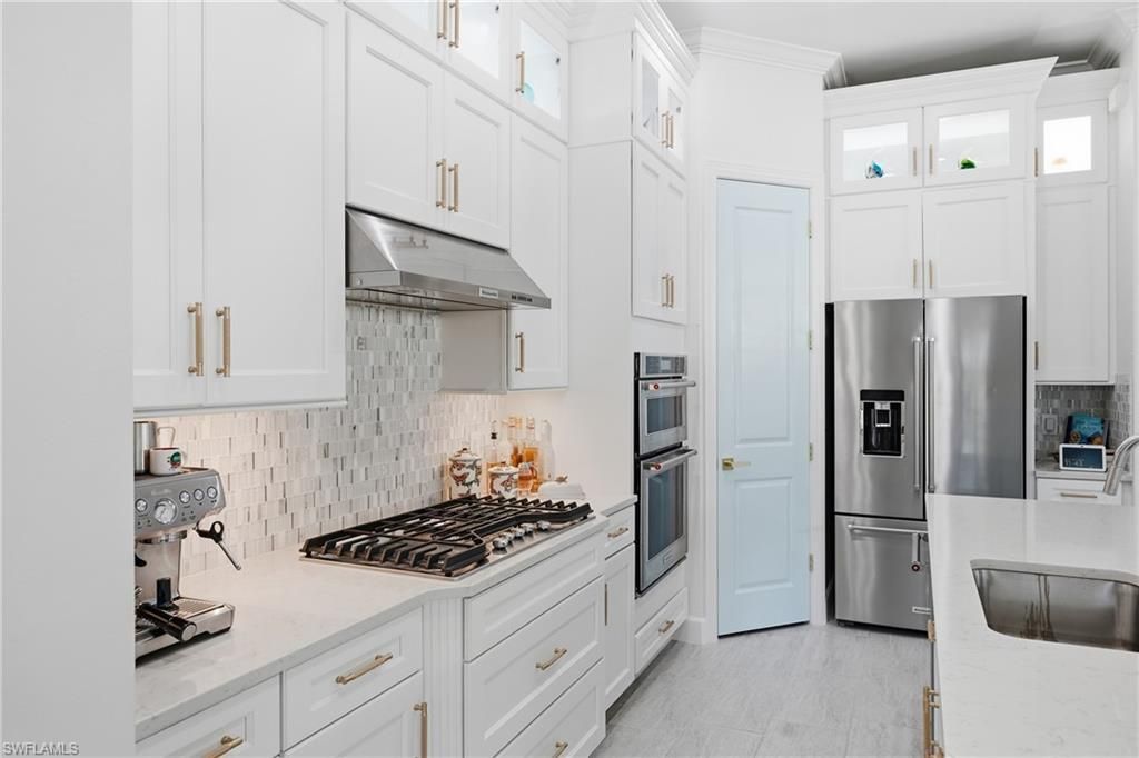 2718 Aviamar Cir, Naples, FL 34114 Photo