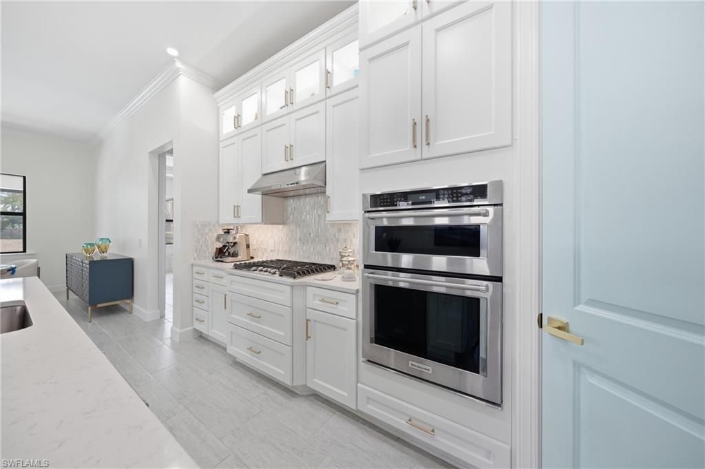 2718 Aviamar Cir, Naples, FL 34114 Photo