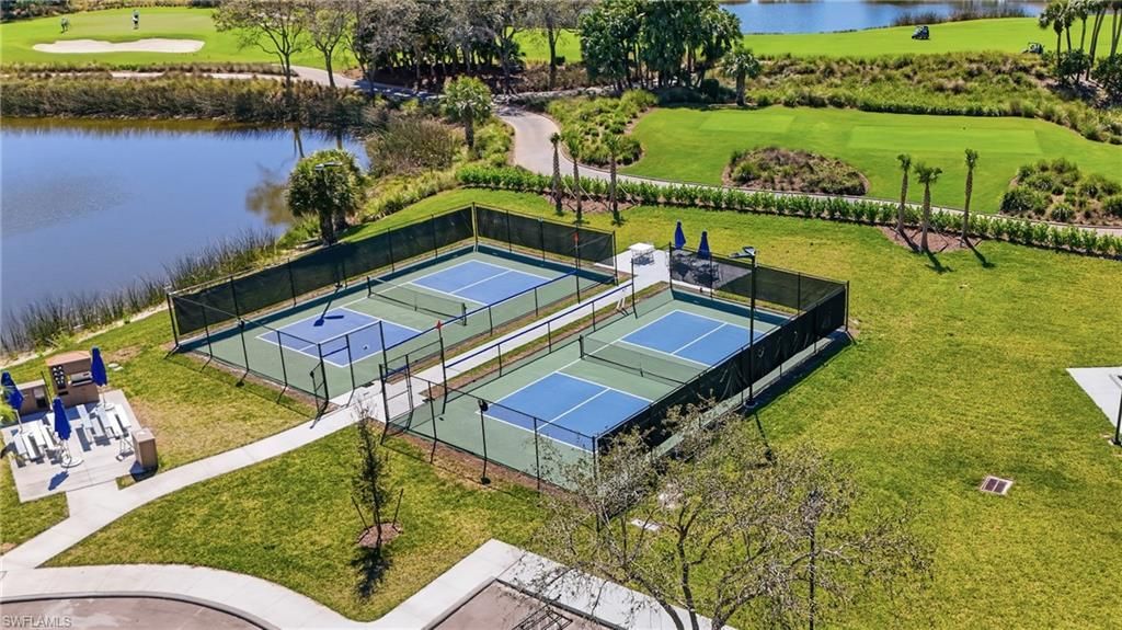 2718 Aviamar Cir, Naples, FL 34114 Photo