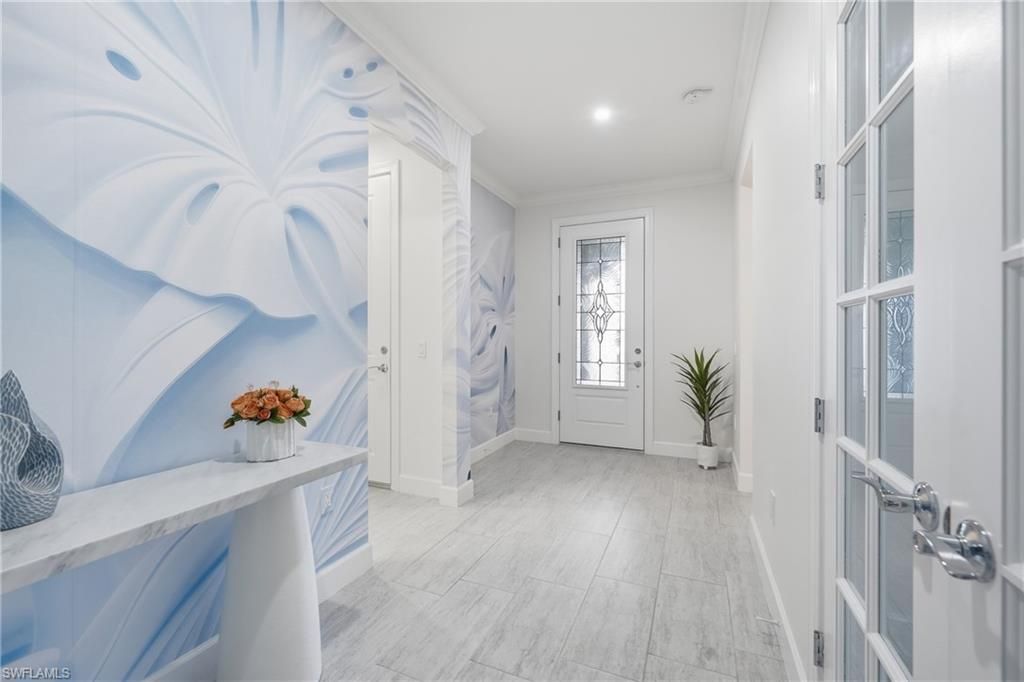 2718 Aviamar Cir, Naples, FL 34114 Photo