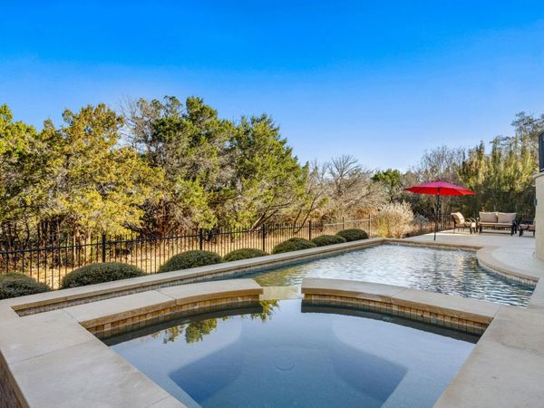 521 Horseback HOLW, Austin, TX 78732