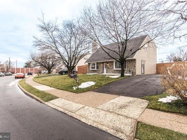 2865 NORCOM ROAD, PHILADELPHIA, PA 19154