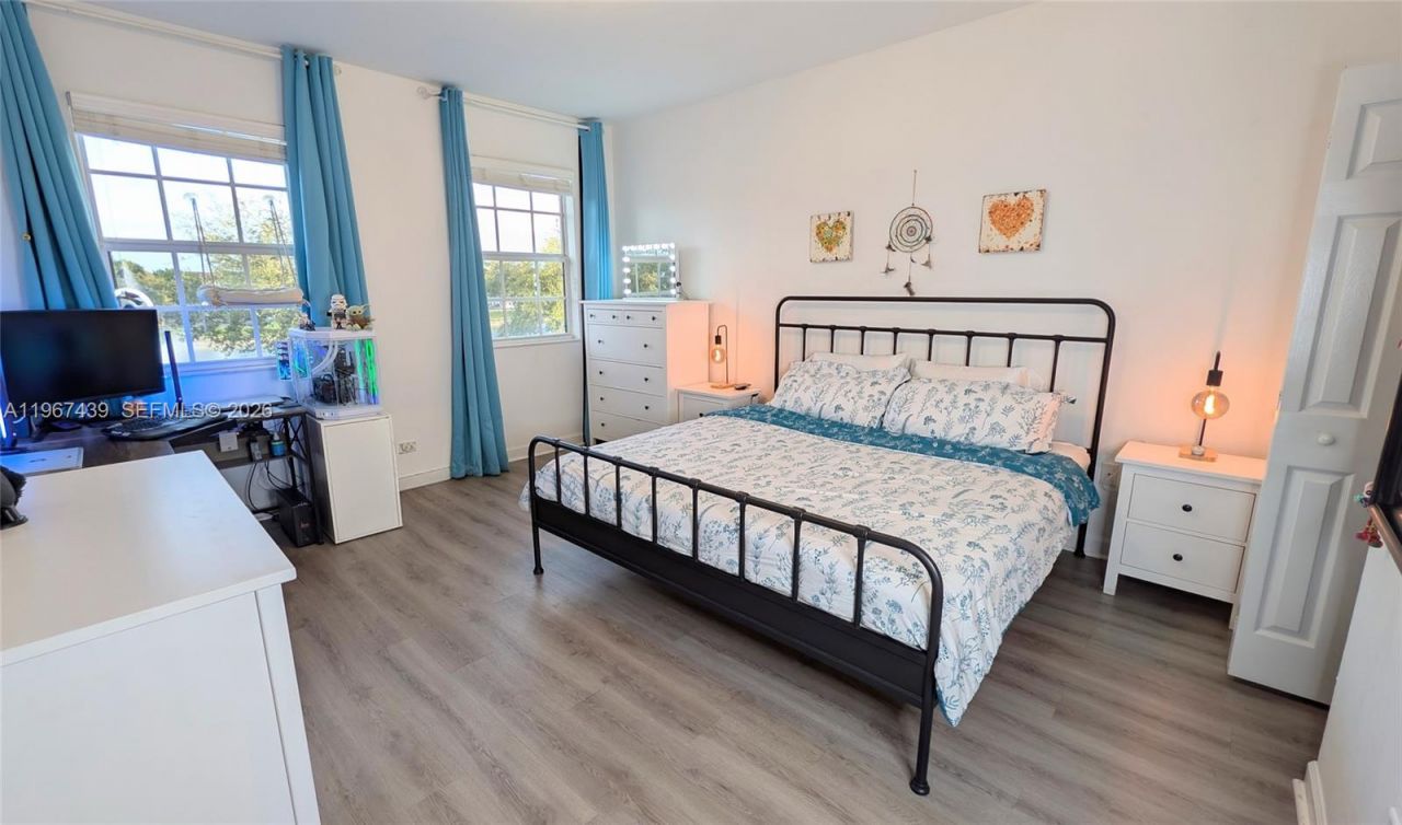 17038 SW 95th Ter, Miami, FL 33196 Photo