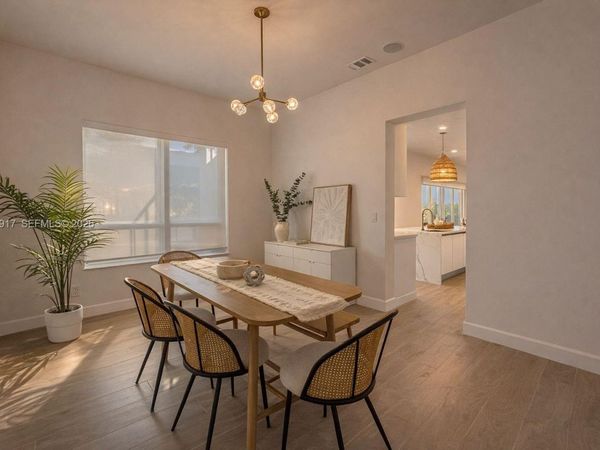 2556 Jardin Mnr, Weston, FL 33327