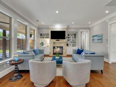 6811 Deloache Avenue, Dallas, TX 75225