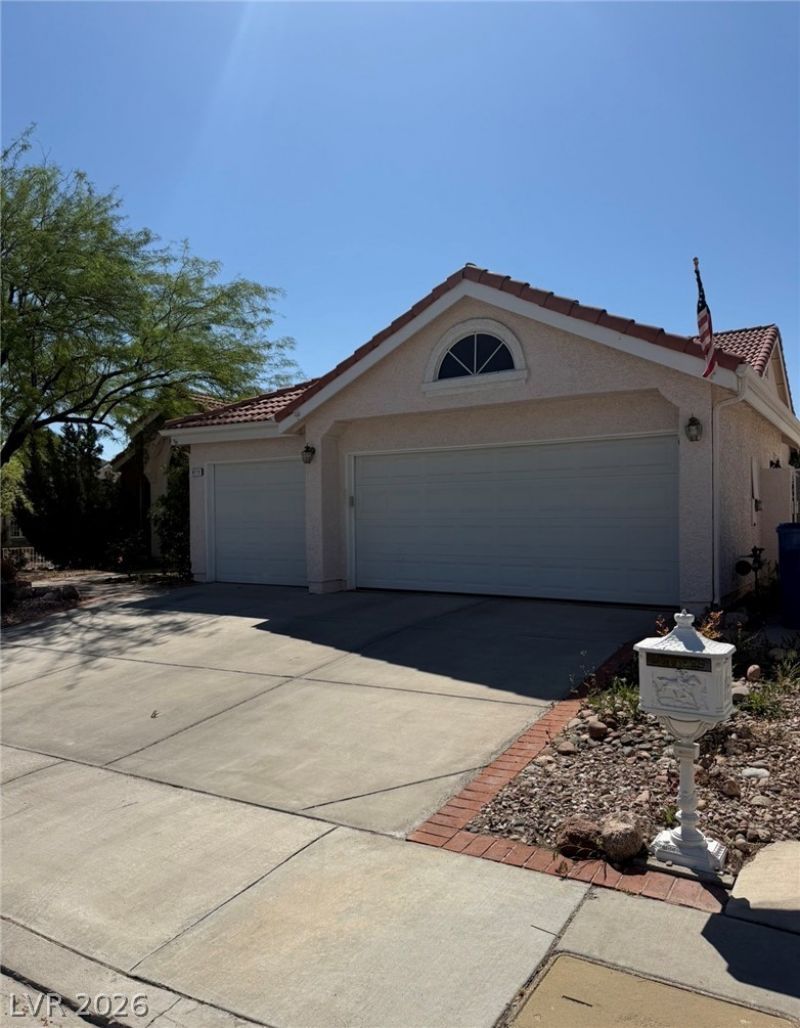 9713 Cascade Falls Avenue, Las Vegas, NV 89117 Main Photo