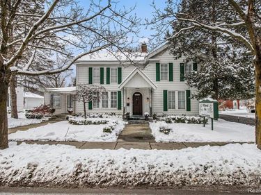 155 N Main Street , Clarkston, MI 48346