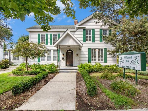 155 N Main Street , Clarkston, MI 48346