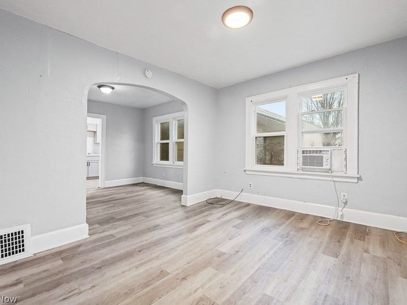 539 E Cuyahoga Falls Avenue, Akron, OH 44310 Photo 17