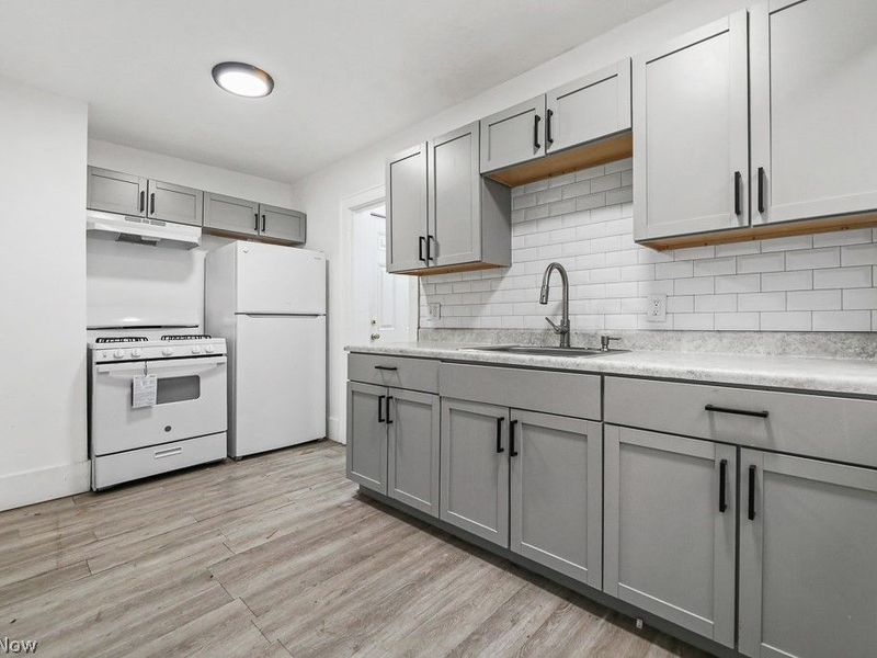 539 E Cuyahoga Falls Avenue, Akron, OH 44310 Photo 27