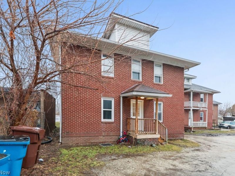 539 E Cuyahoga Falls Avenue, Akron, OH 44310 Photo 6