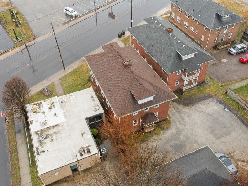 539 E Cuyahoga Falls Avenue, Akron, OH 44310 Photo 9